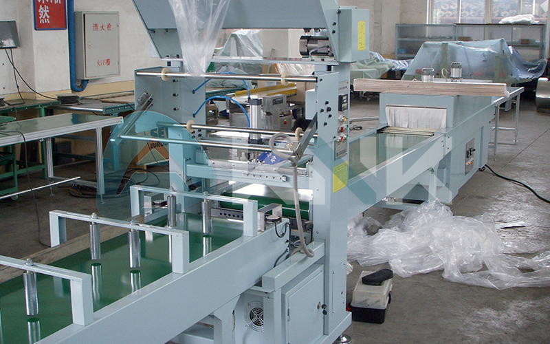 板材封切收缩包装线